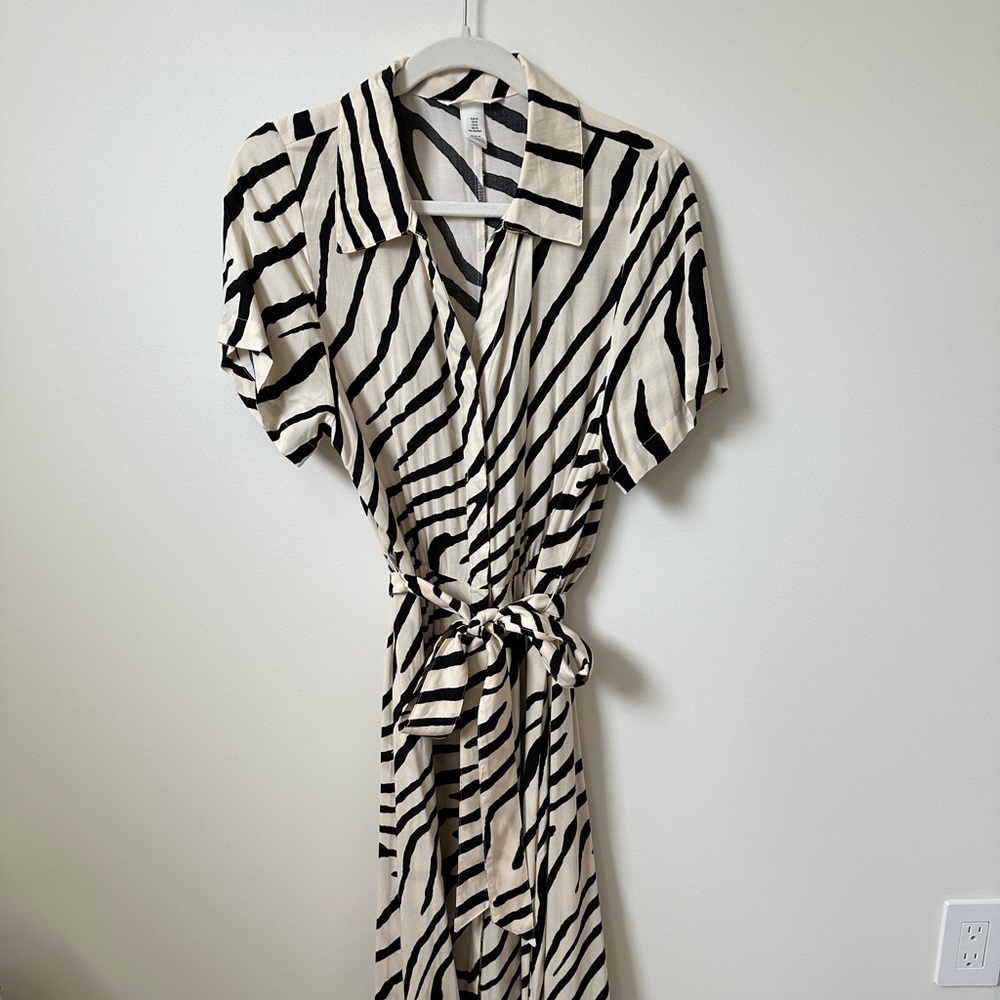 H&M animal print midi shirtdress